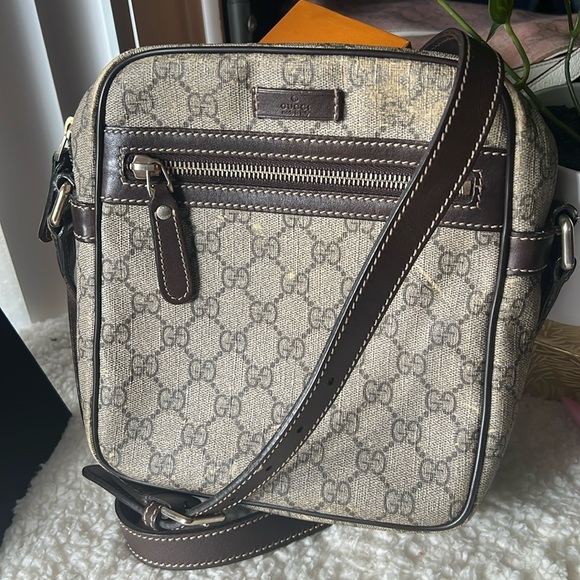 Gucci GG plus monogram Crossbody with the original adjustable Gucci strap - Picture 1 of 15
